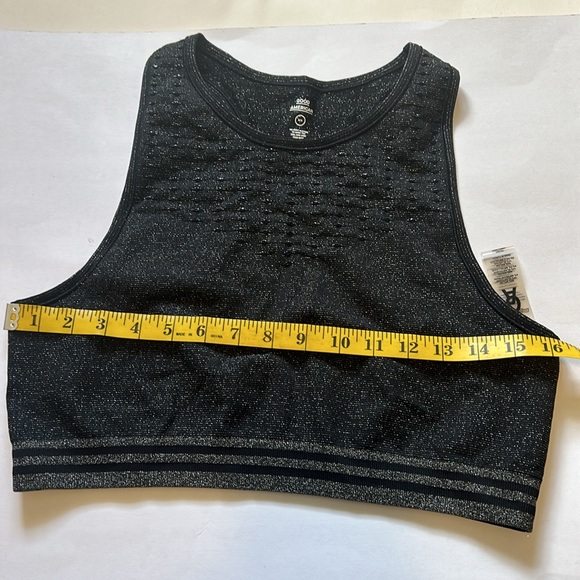 Good American sport top - Picture 8 of 9